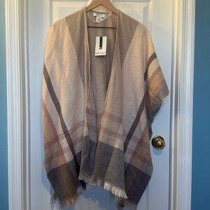 Nine West shawls